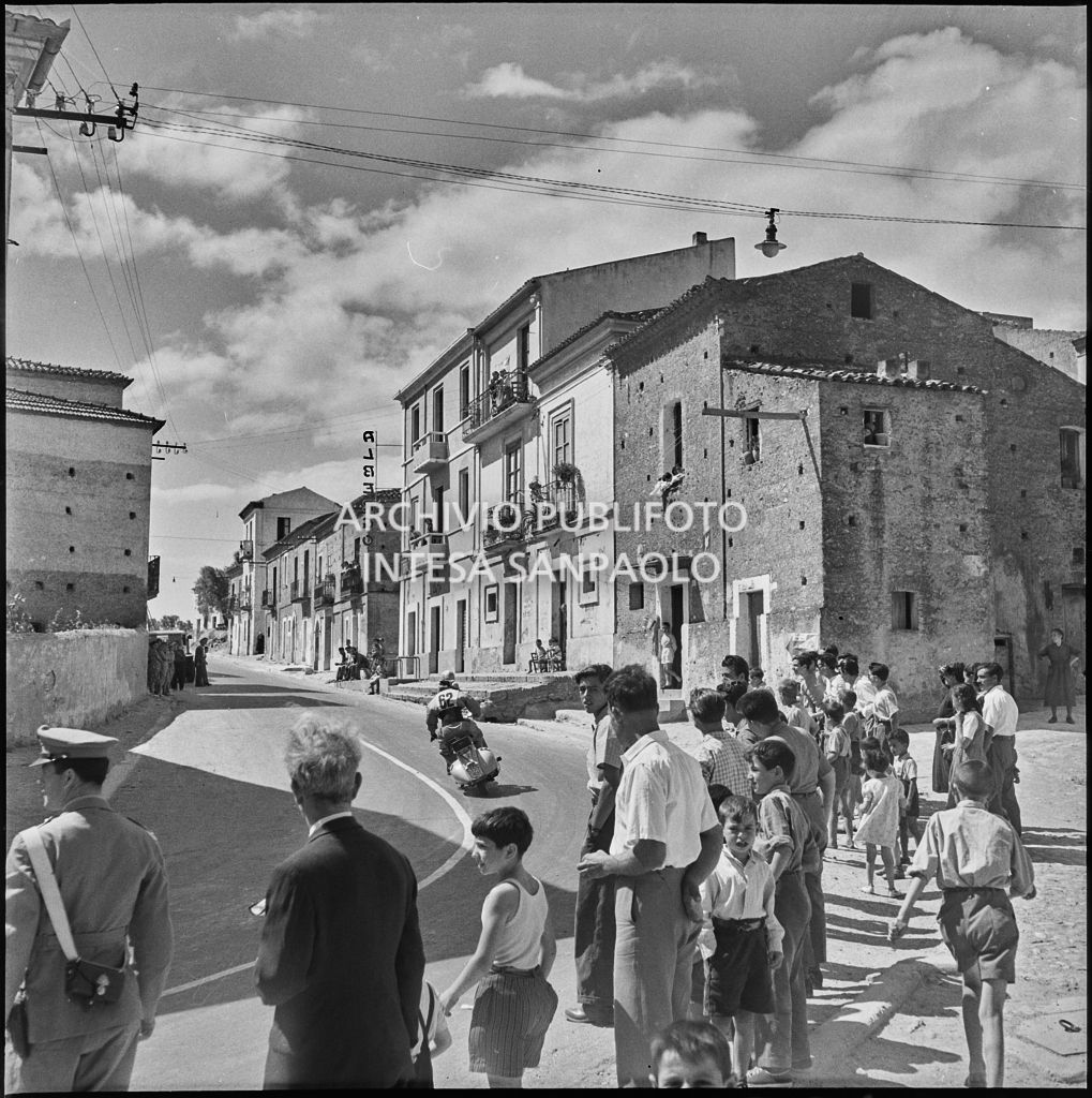 Un momento del 2° Giro Vespistico dei Tre Mari<br>221660