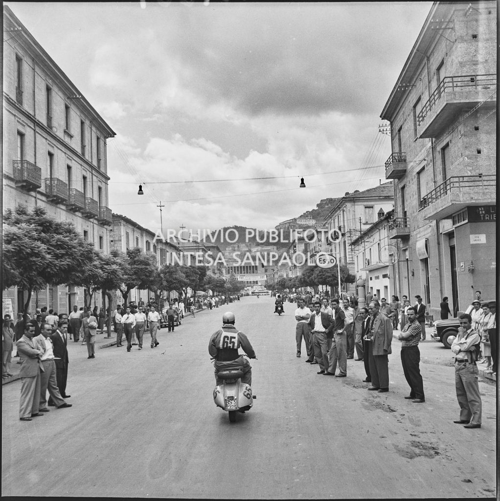 Un momento del 2° Giro Vespistico dei Tre Mari<br>221661