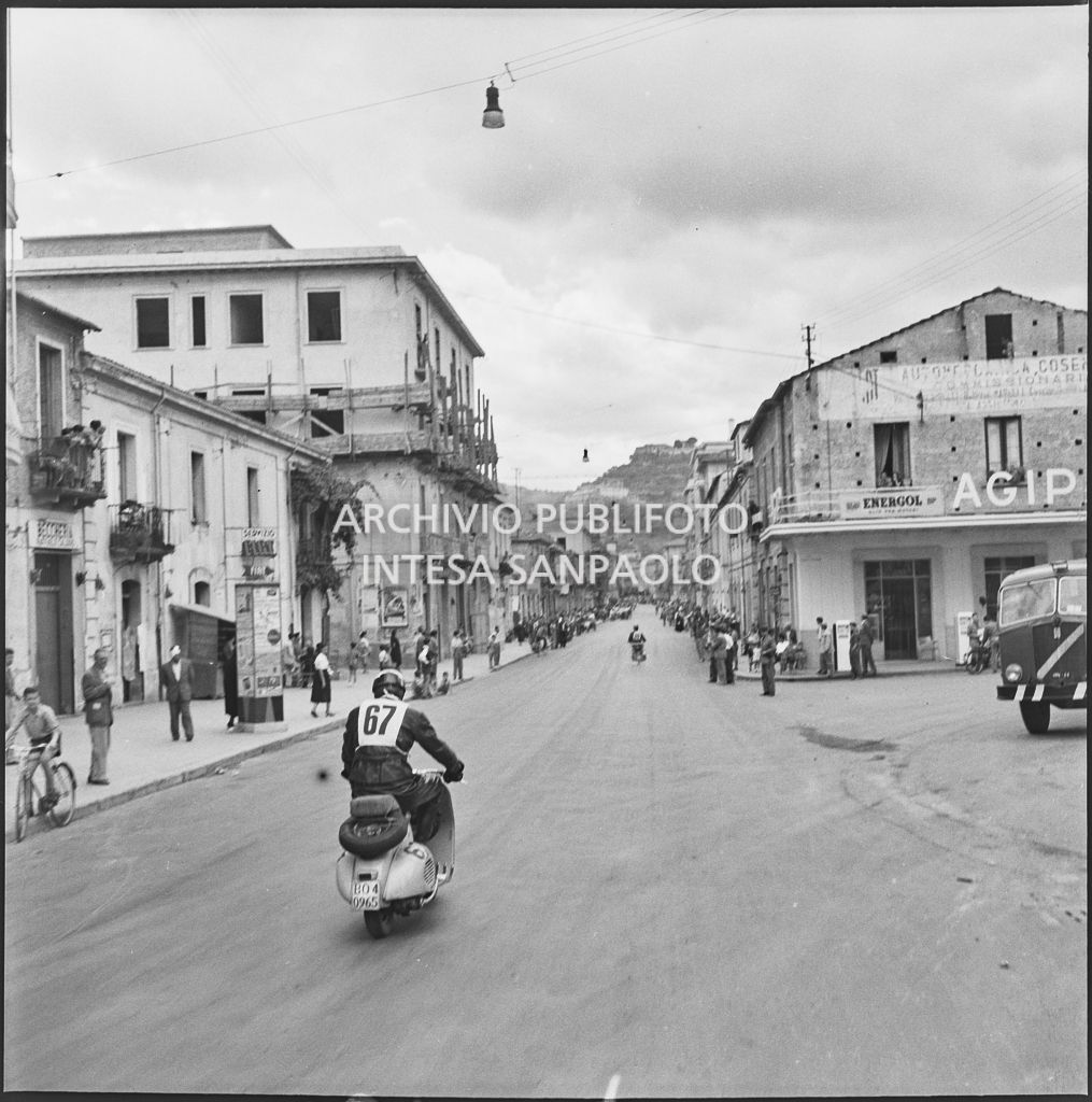 Un momento del 2° Giro Vespistico dei Tre Mari<br>221664