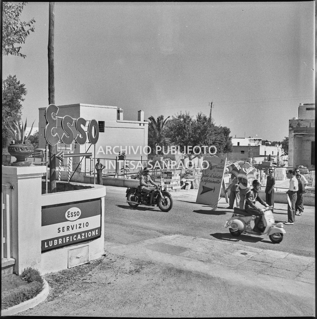 Un momento del 2° Giro Vespistico dei Tre Mari<br>221675