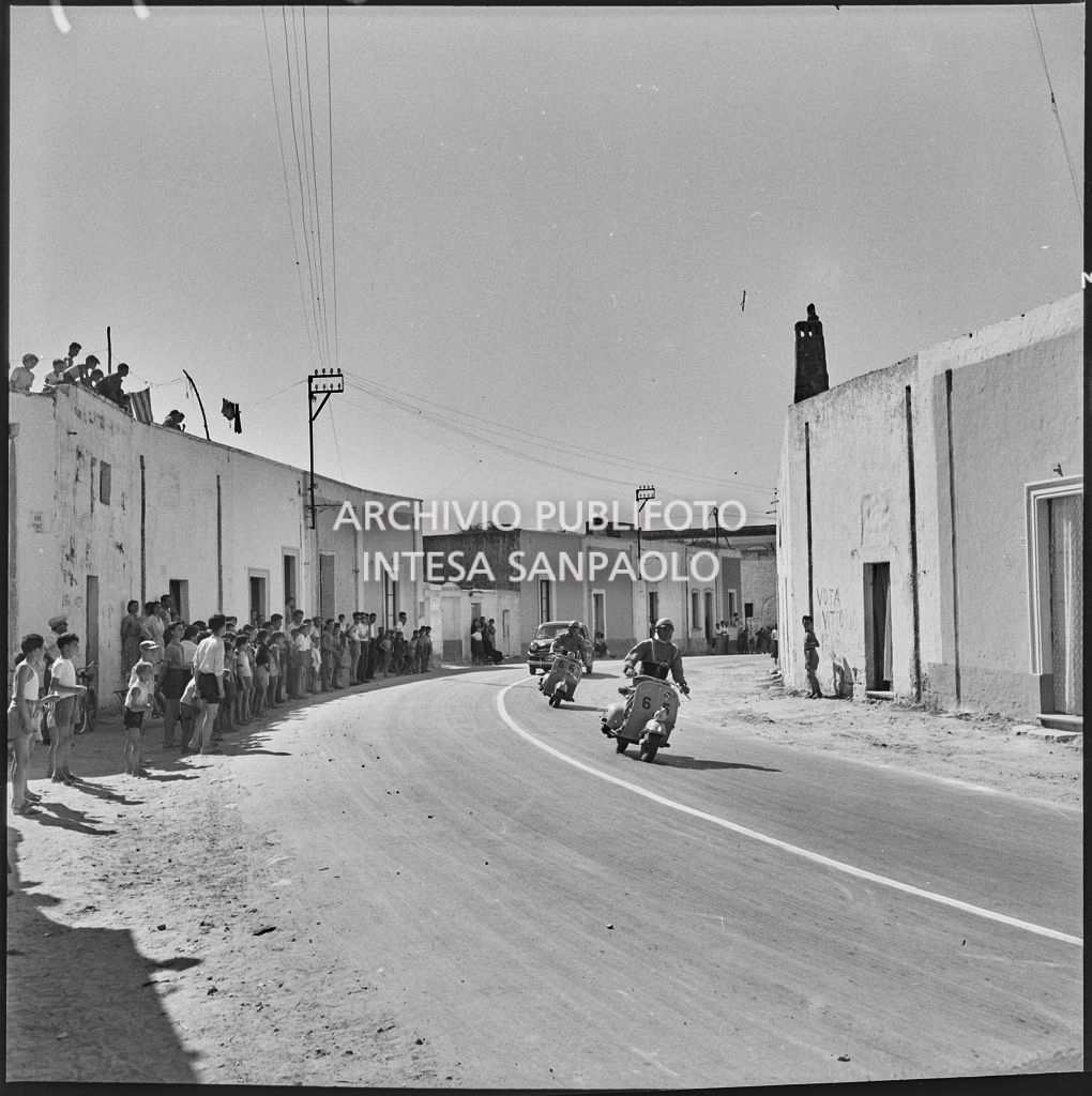 Un momento del 2° Giro Vespistico dei Tre Mari<br>221679