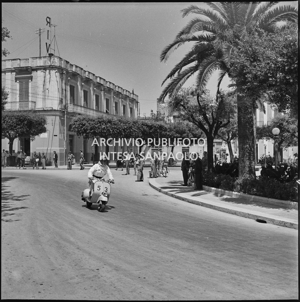 Un momento del 2° Giro Vespistico dei Tre Mari<br>221681