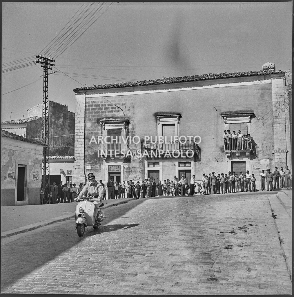 Un momento del 2° Giro Vespistico dei Tre Mari<br>221690