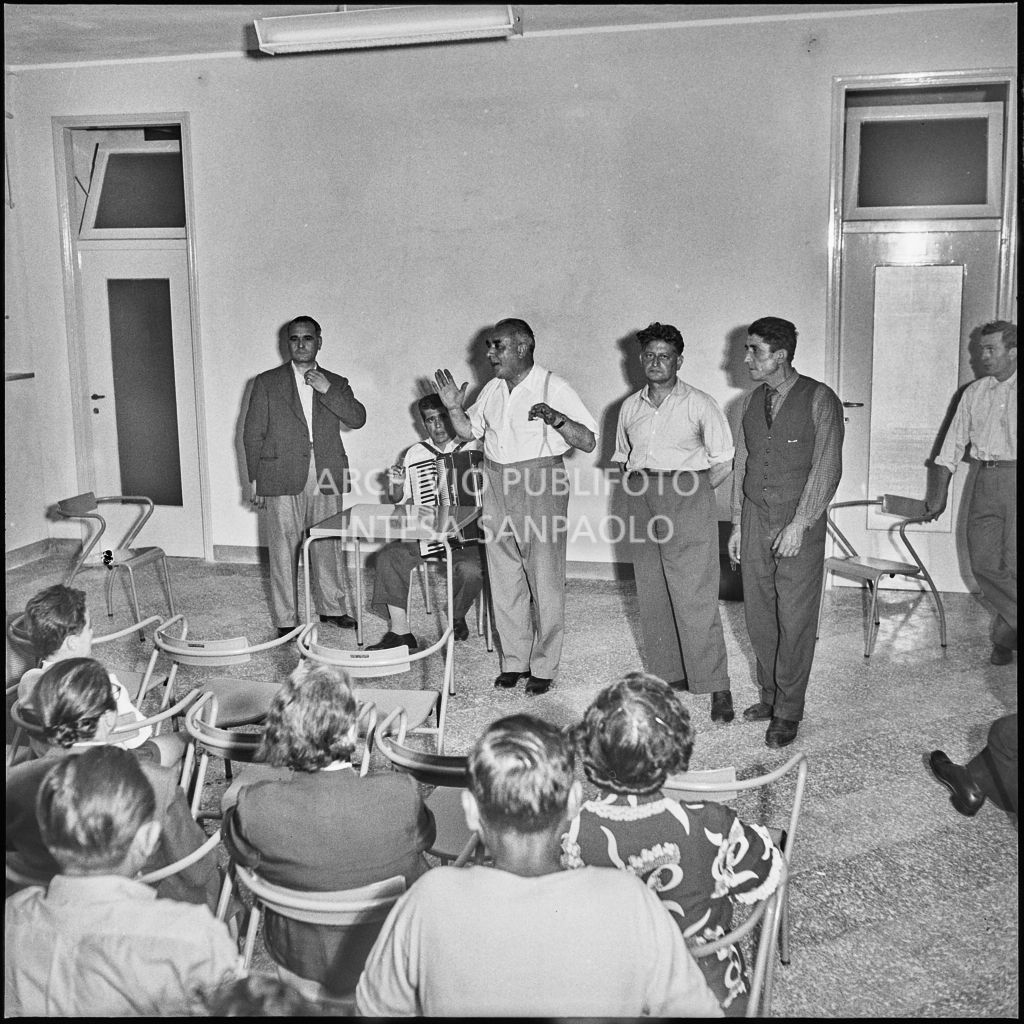 Un momento della festa organizzata nella sede dell'AVIS di Milano in via Bassini<br>221813