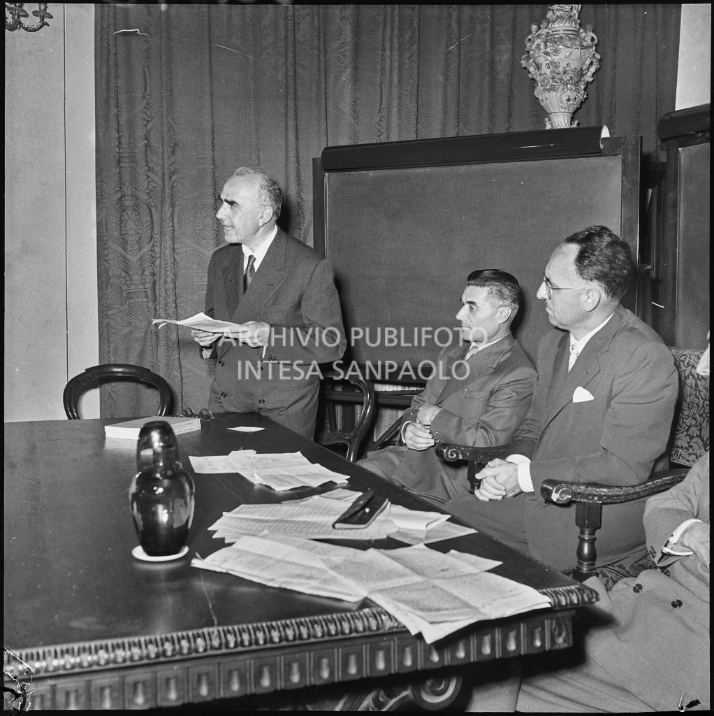 Discorso del professor Giovanni Polvani all'inaugurazione della seconda edizione del Corso Internazionale di Fisica svoltosi a Villa Monastero a Varenna<br>221872