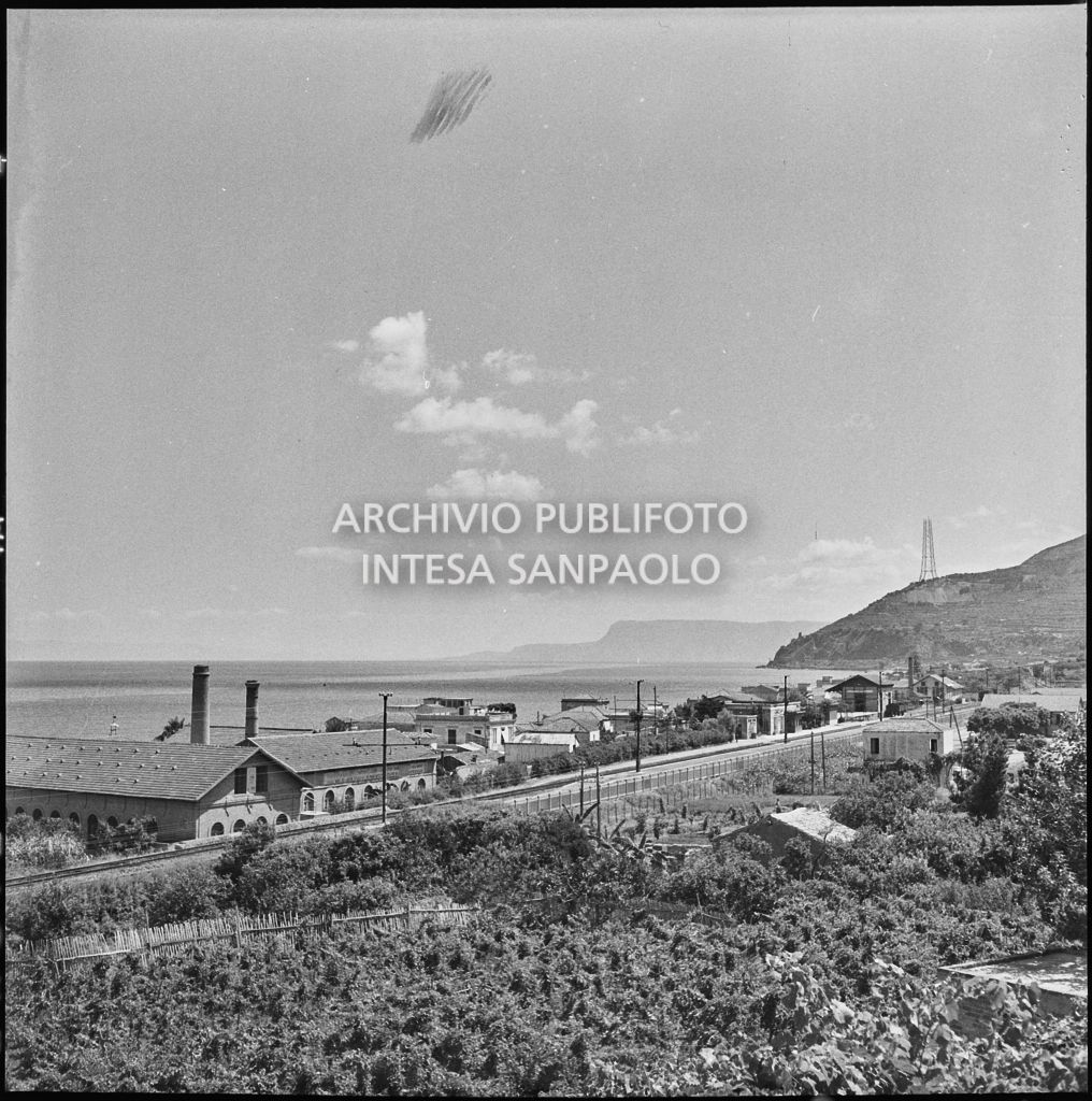 Vista sullo stretto di Messina<br>221897