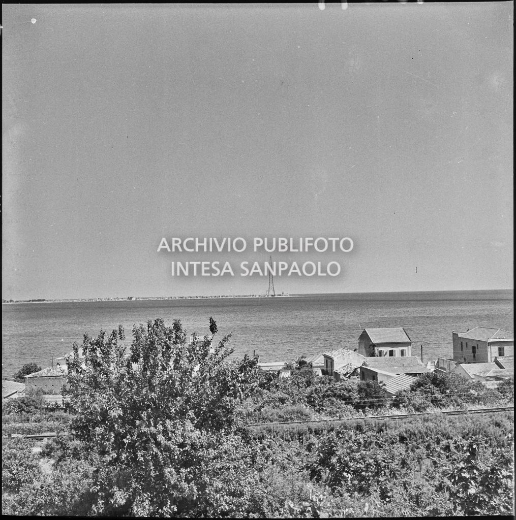 Vista sullo stretto di Messina<br>221899