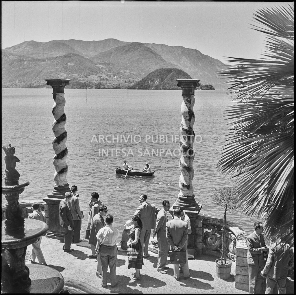 Un momento di pausa dal Corso Internazionale di Fisica svoltosi a Villa Monastero a Varenna<br>221929