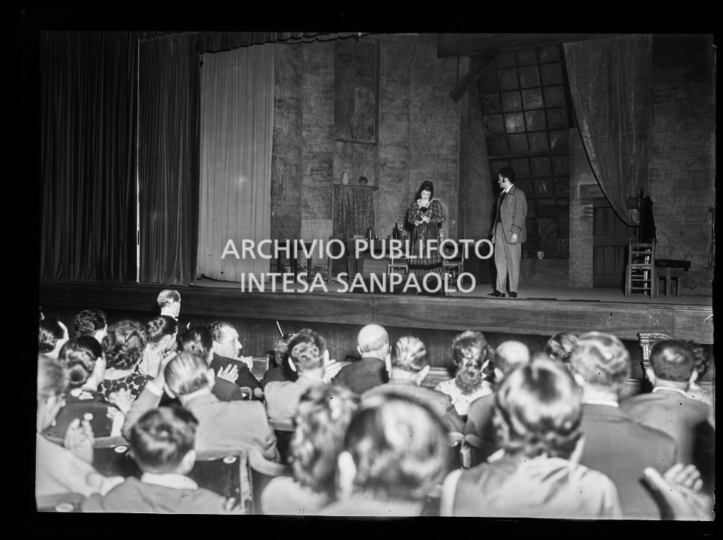 Un momento della rappresentazione de La Bohème di Giacomo Puccini al Teatro Nuovo di Milano<br>221949