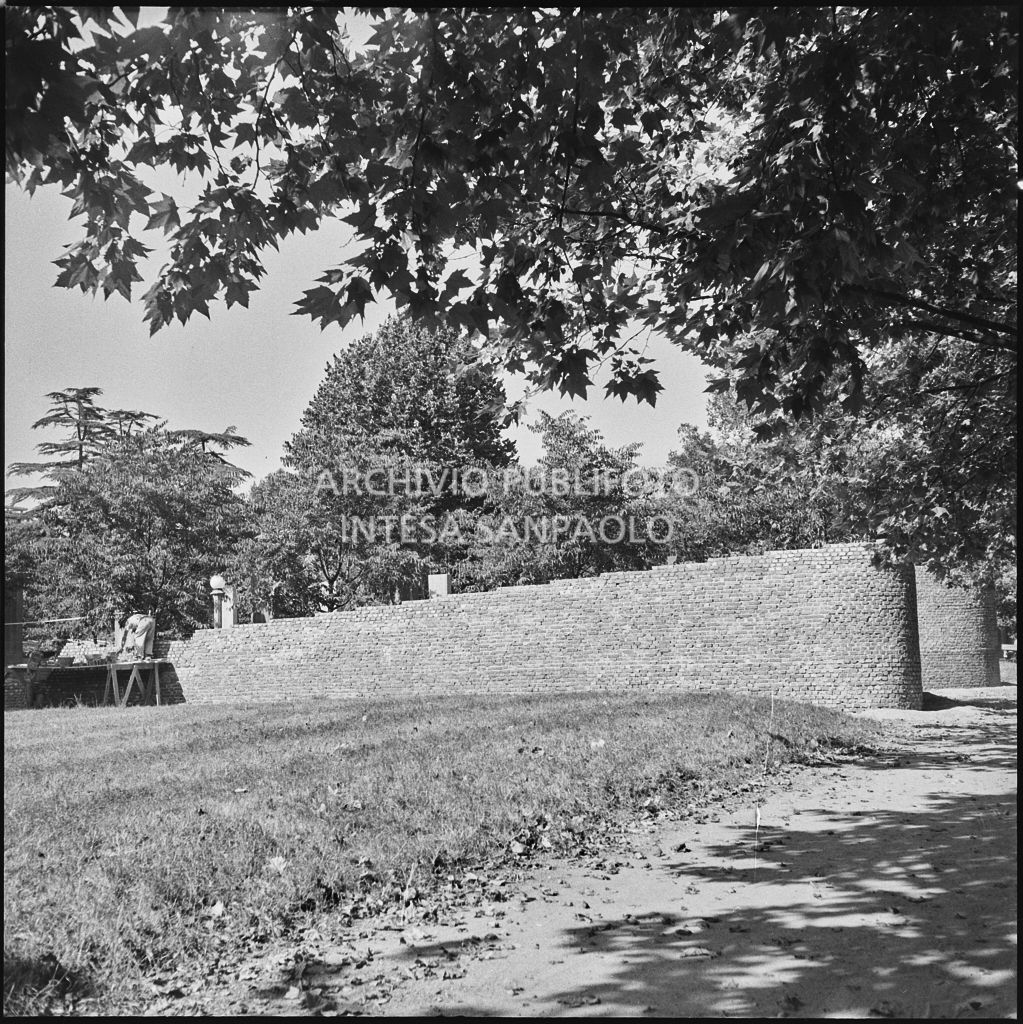 Costruzione di un muro a Milano<br>222081