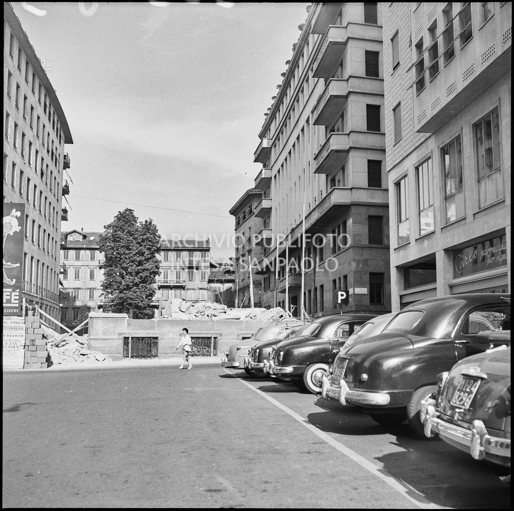 Lavori per il prolungamento di via Borgogna a Milano<br>222083