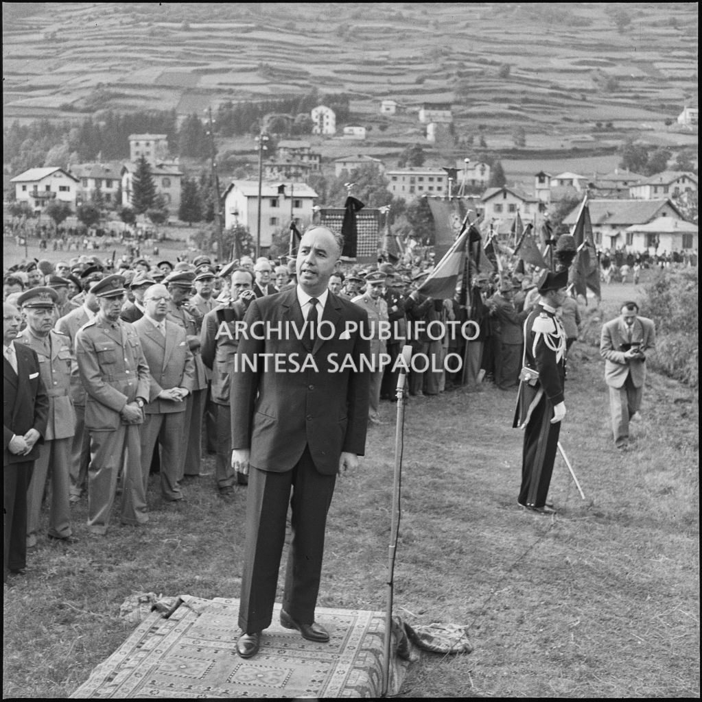 Discorso del ministro della Difesa Paolo Emilio Taviani in occasione del funerale degli Alpini vittime della tragedia del passo del Gavia<br>222130
