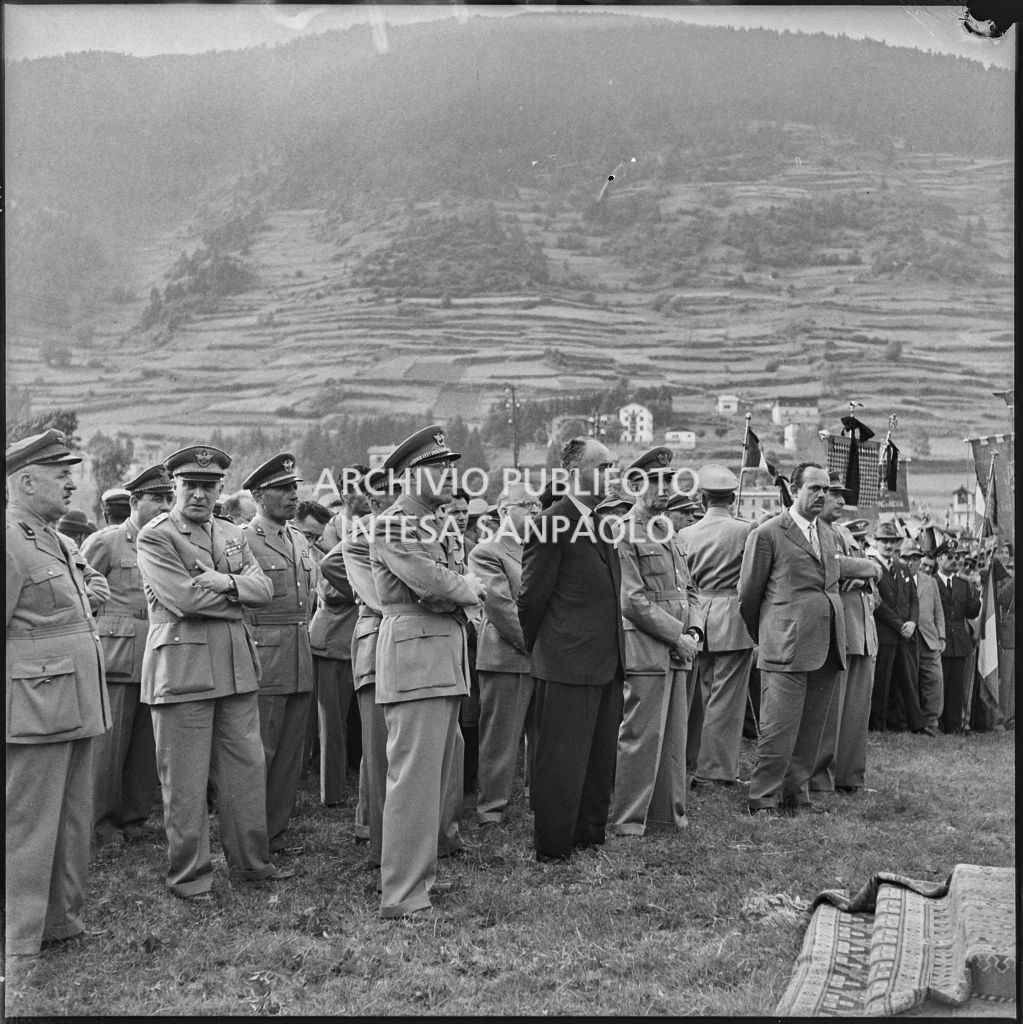 Discorso del Il ministro della Difesa Paolo Emilio Taviani in occasione del funerale degli Alpini vittime della tragedia del passo del Gavia<br>222173