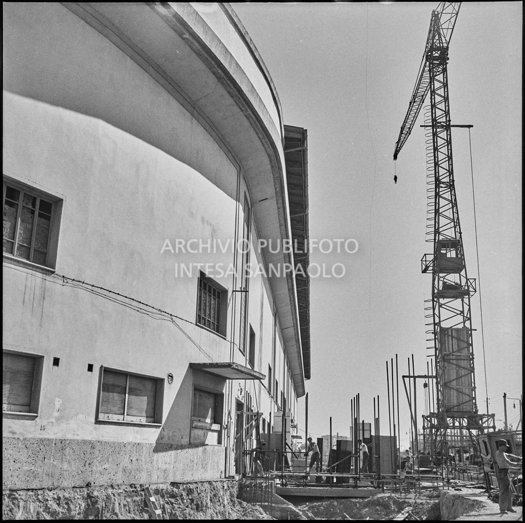 Stadio in costruzione a Milano<br>222188