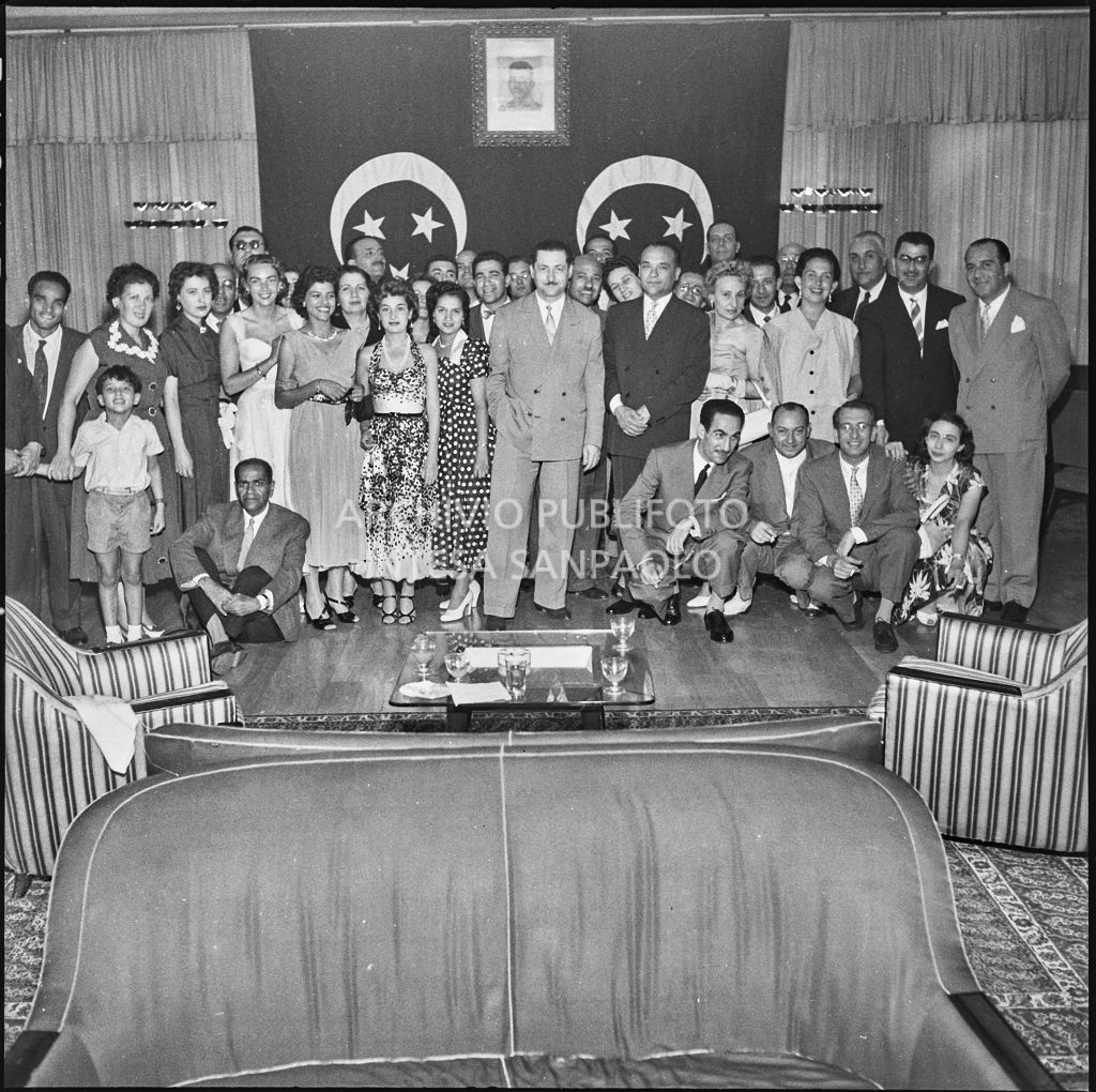 Foto di gruppo in occasione del ricevimento del Consolato d'Egitto organizzato all'Hotel Duomo di Milano<br>222228