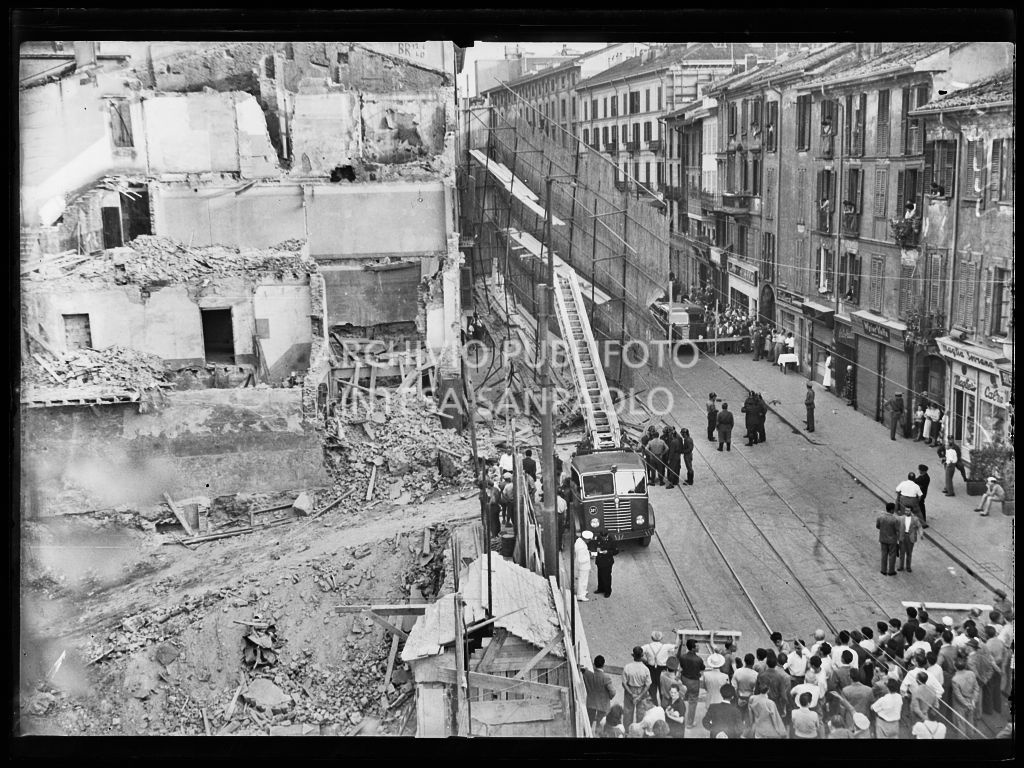 Un ponteggio crollato in corso Garibaldi a Milano<br>222409