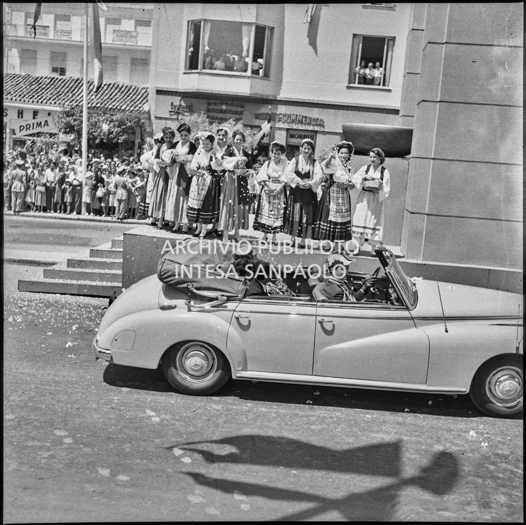 Corteo per la visita dell'Imperatore d'Etiopia Haile Selassie in Grecia<br>222961