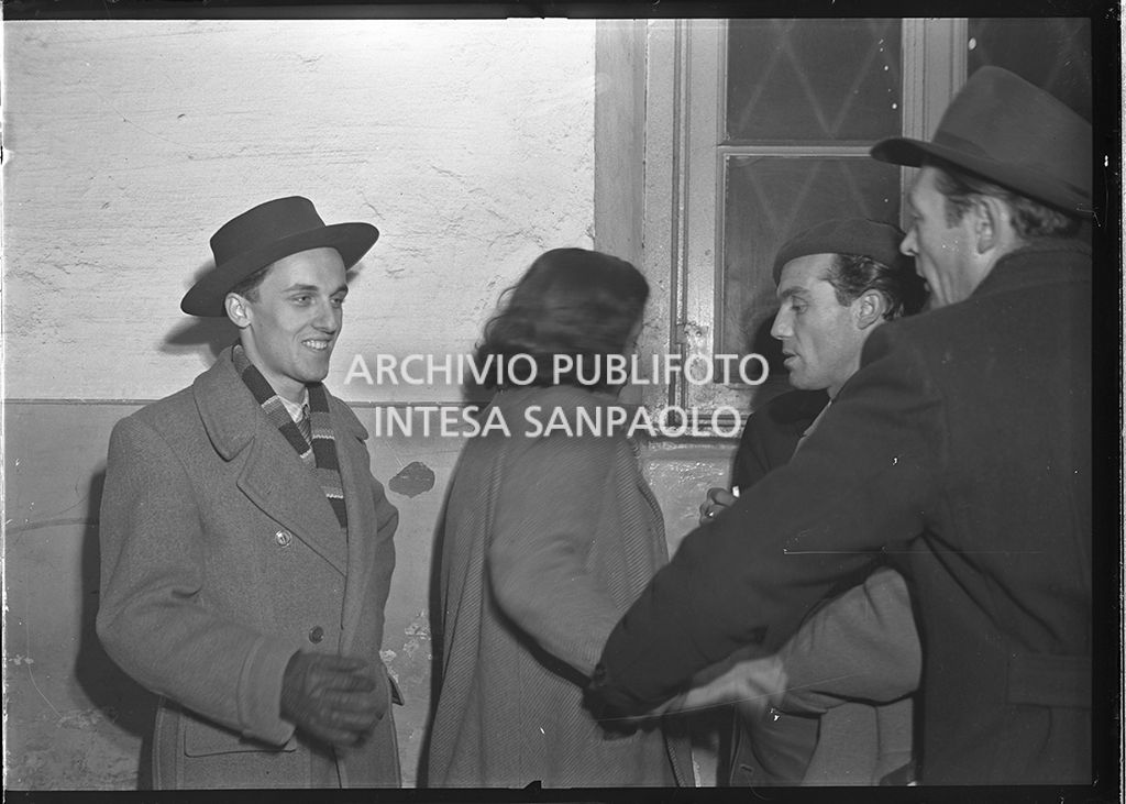 Caterina Fort e, tra gli altri, il giornalista del Corriere della Sera, Franco Di Bella<br>22490