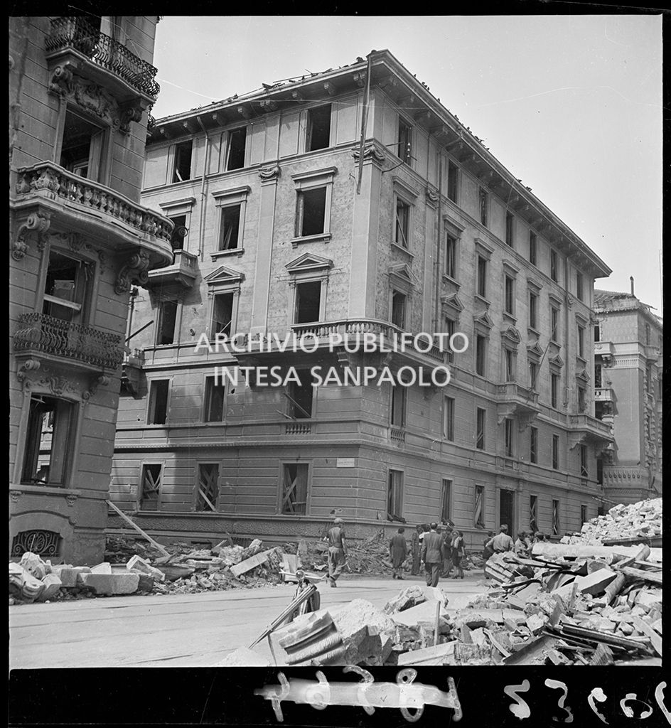 Angolo tra via Giovanni Marradi e via Giosuè Carducci<br>23601
