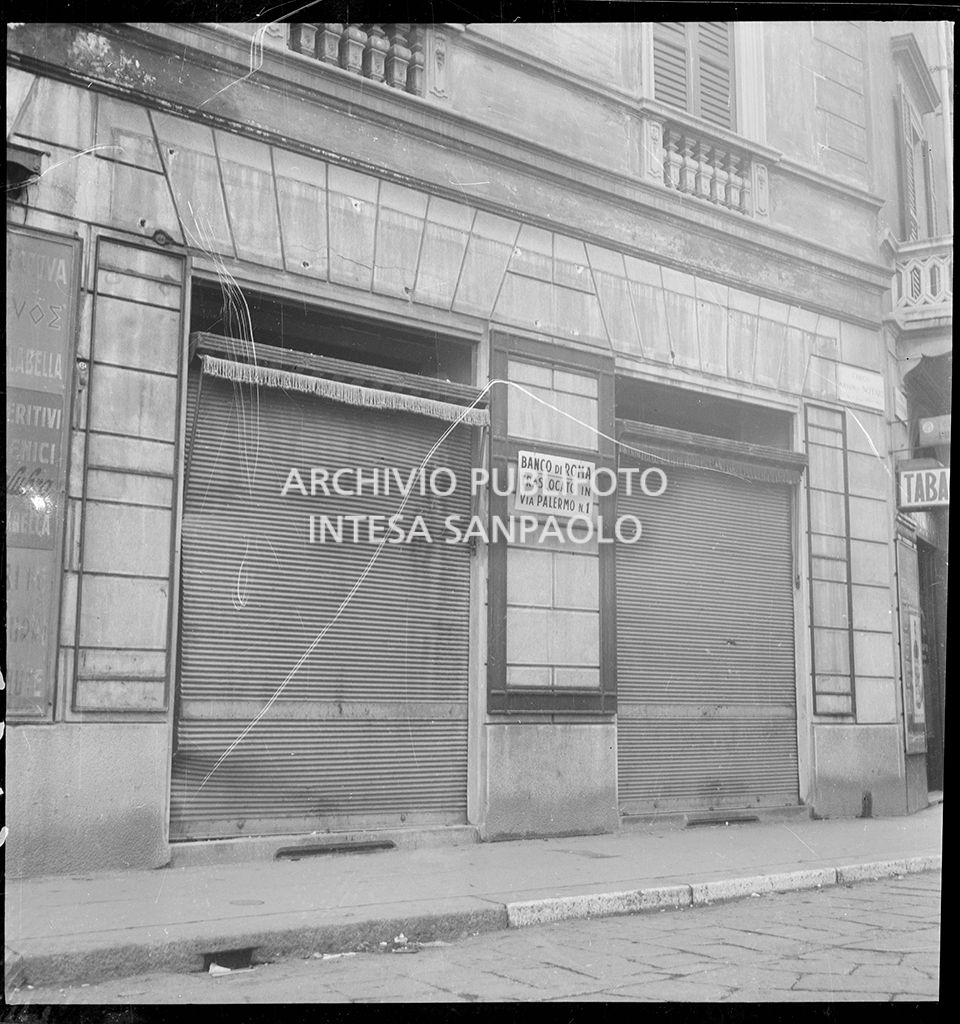 Filiale di largo Notari (oggi largo Treves) angolo via Solferino<br>23630