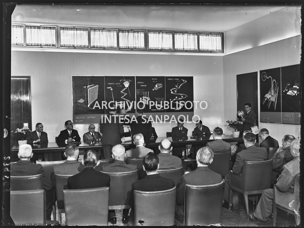 Cerimonia di premiazione degli anziani da parte della LaneRossi, svoltasi a Milano<br>239563