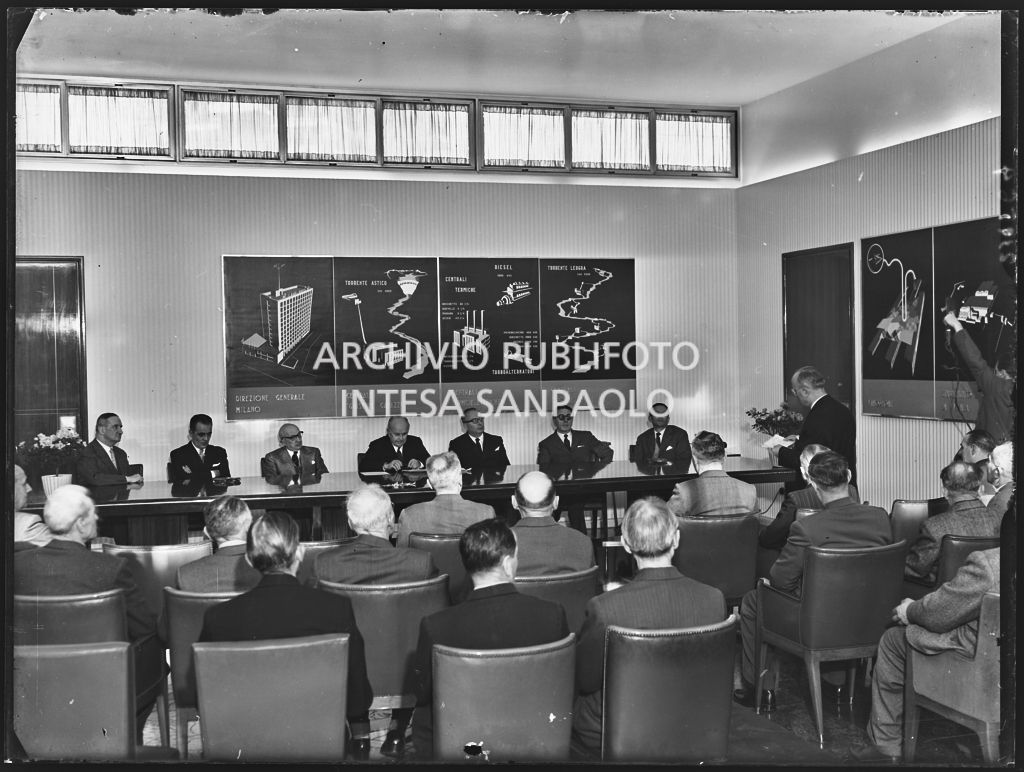 Cerimonia di premiazione degli anziani da parte della LaneRossi, svoltasi a Milano<br>239564