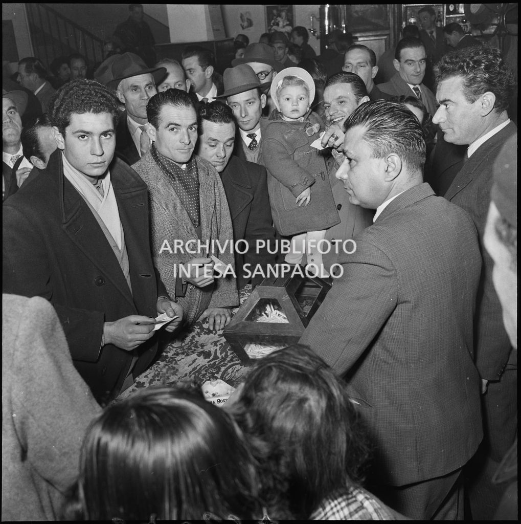 Festa dell'Istituto di vigilanza Metronotte organizzato al CRAL di via Tommaso Salvini a Milano<br>240234