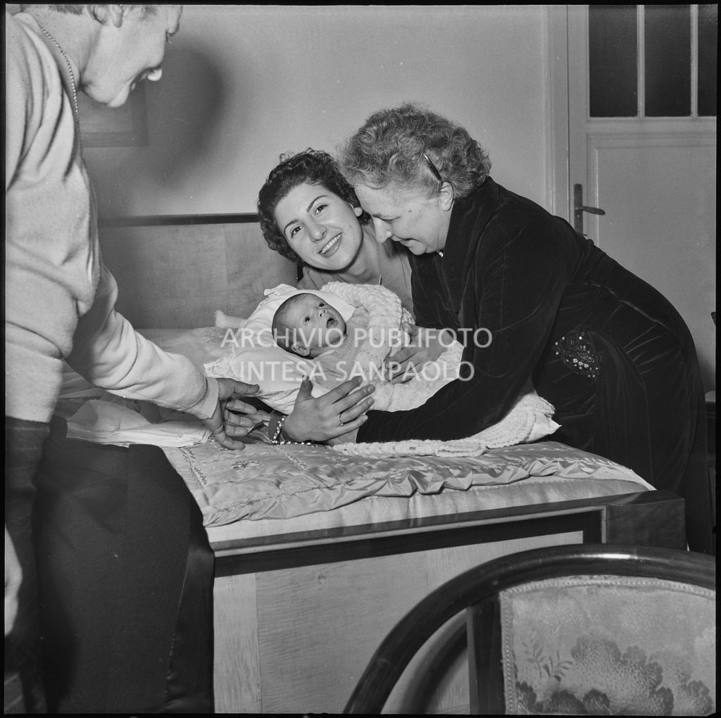 La nipote di Dino Villani nel giorno del suo battesimo<br>240390