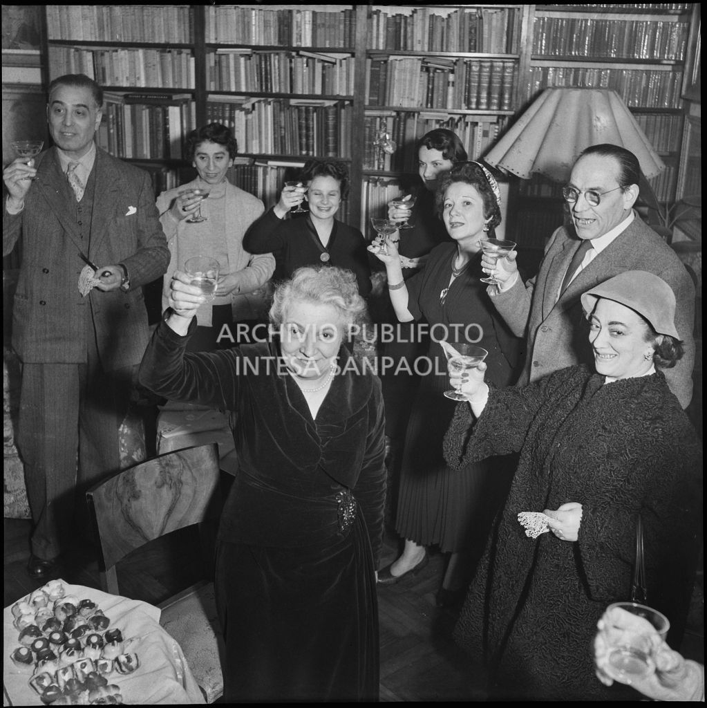 Brindisi al ricevimento dopo il battesimo della nipote di Dino Villani<br>240394