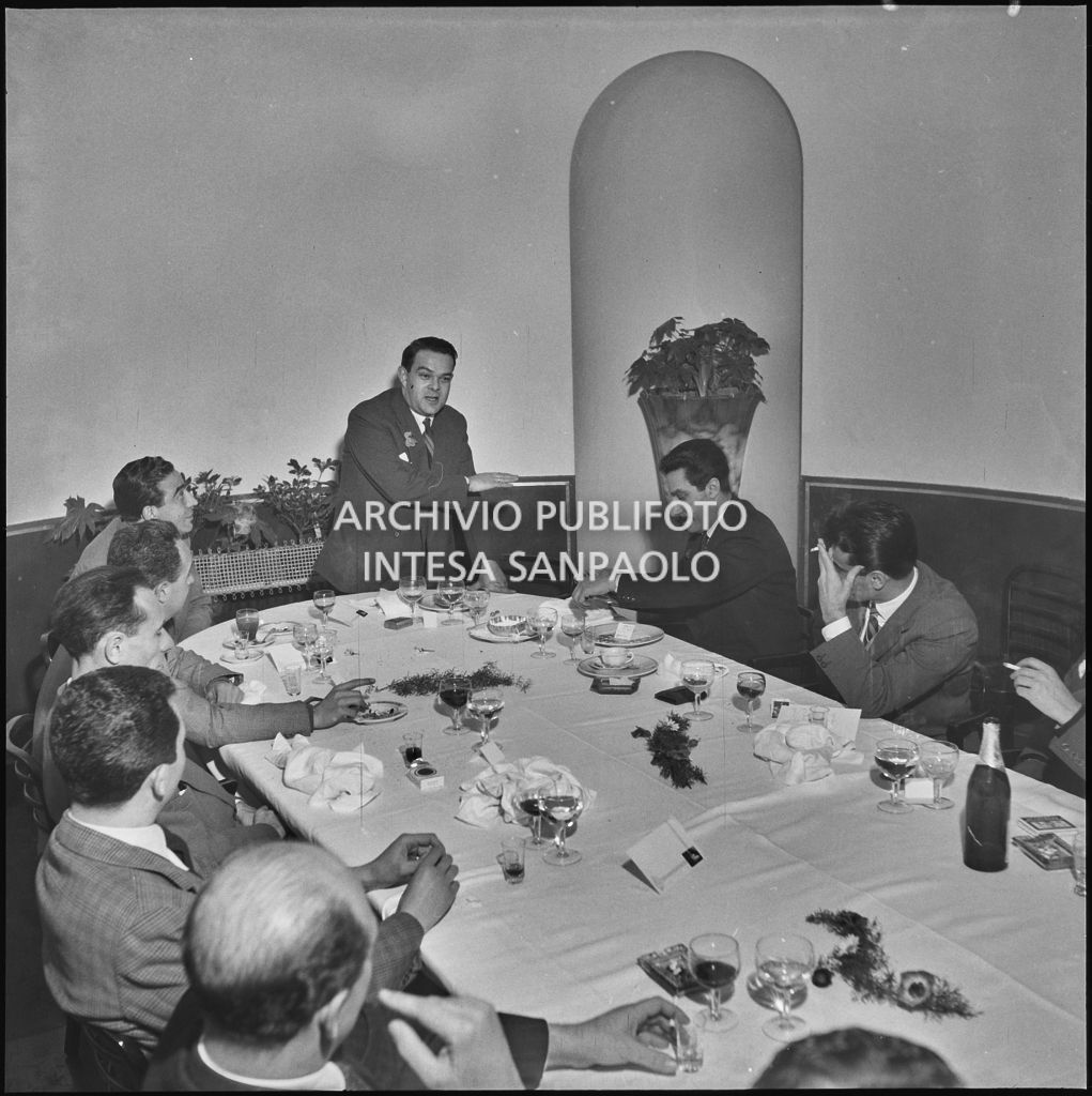 Un momento del banchetto organizzato dalla Atkinson al ristorante Giannino di Milano<br>240429