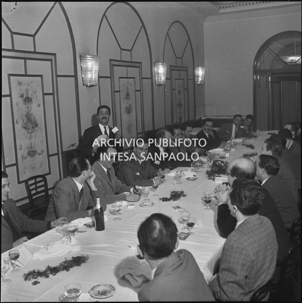 Un momento del banchetto organizzato dalla Atkinson al ristorante Giannino di Milano<br>240430