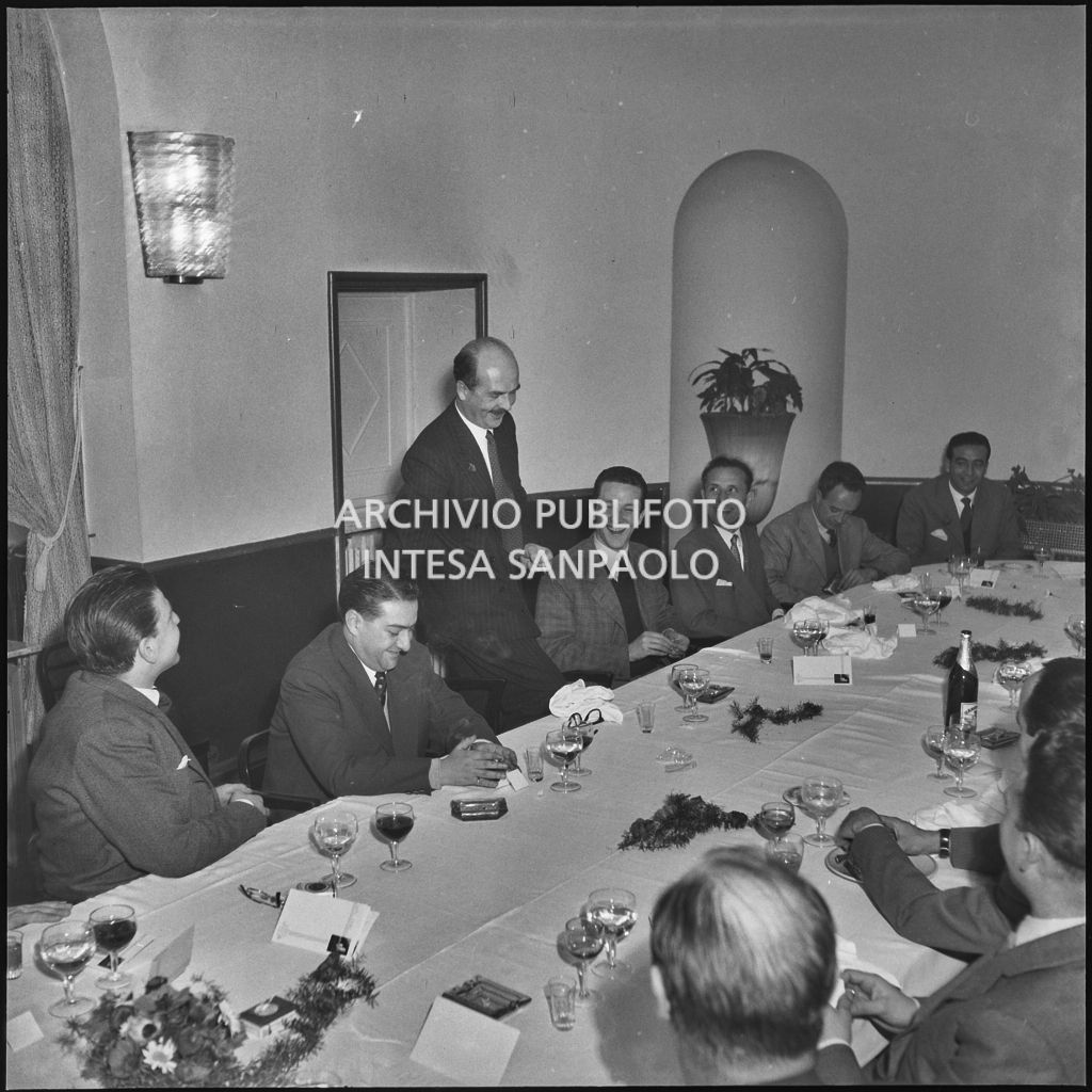 Un momento del banchetto organizzato dalla Atkinson al ristorante Giannino di Milano<br>240431