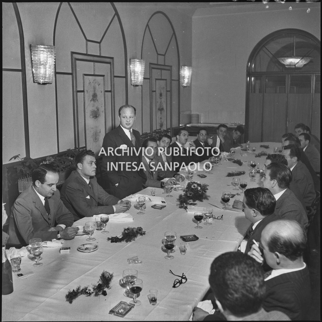 Un momento del banchetto organizzato dalla Atkinson al ristorante Giannino di Milano<br>240432