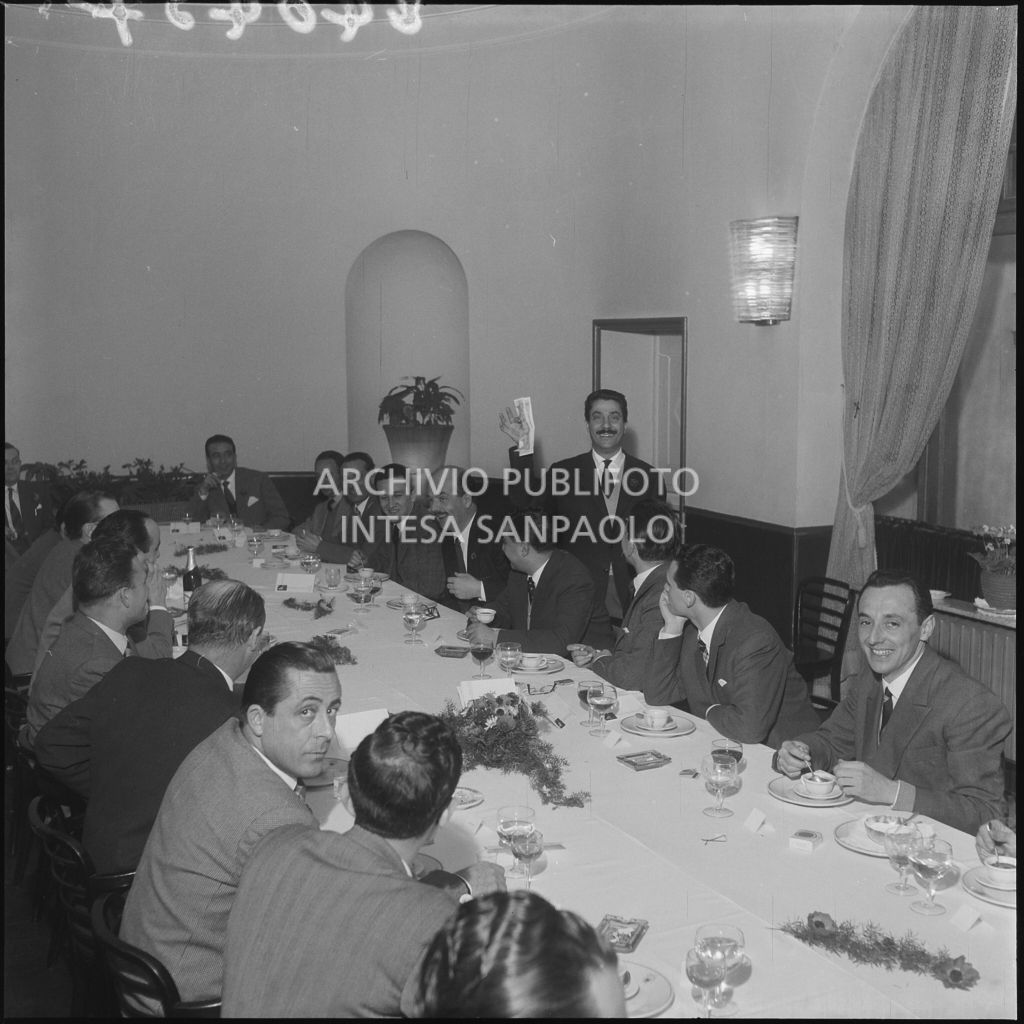 Un momento del banchetto organizzato dalla Atkinson al ristorante Giannino di Milano<br>240437