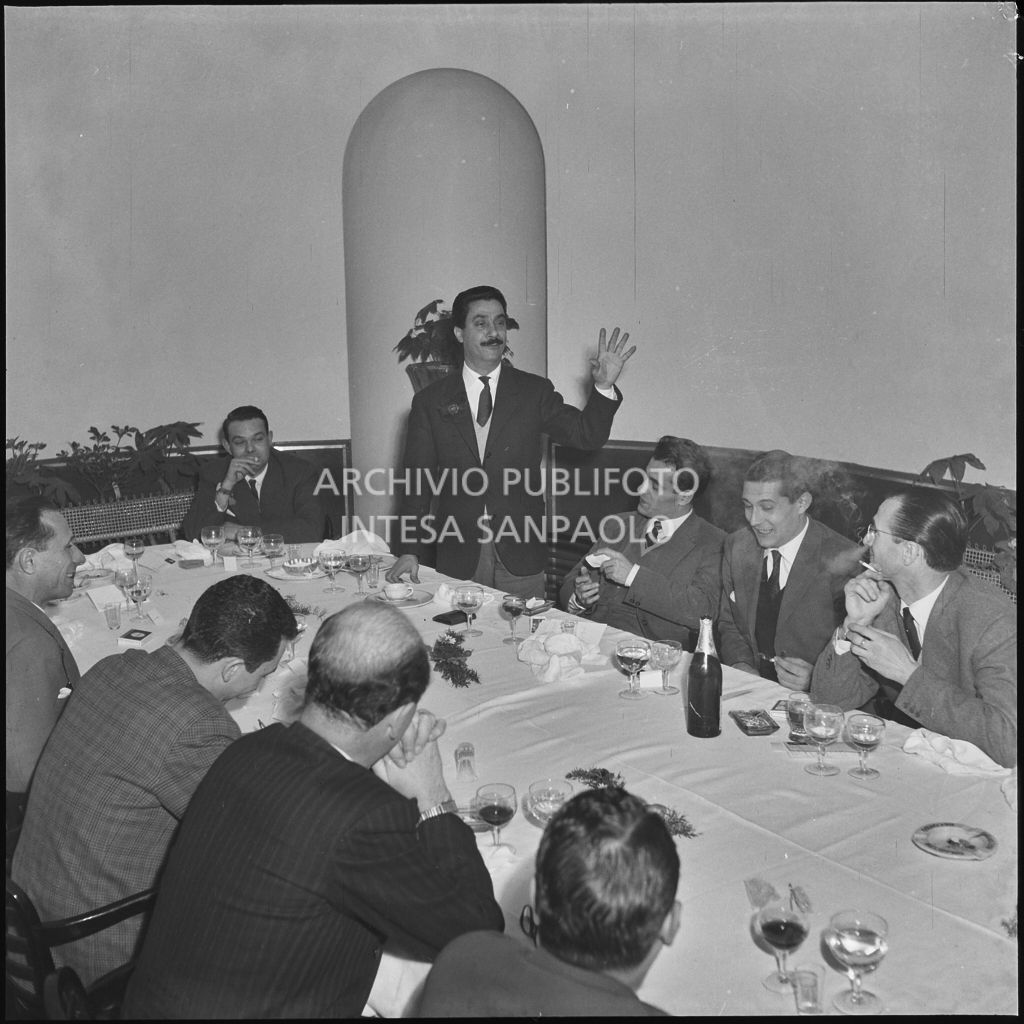 Un momento del banchetto organizzato dalla Atkinson al ristorante Giannino di Milano<br>240440