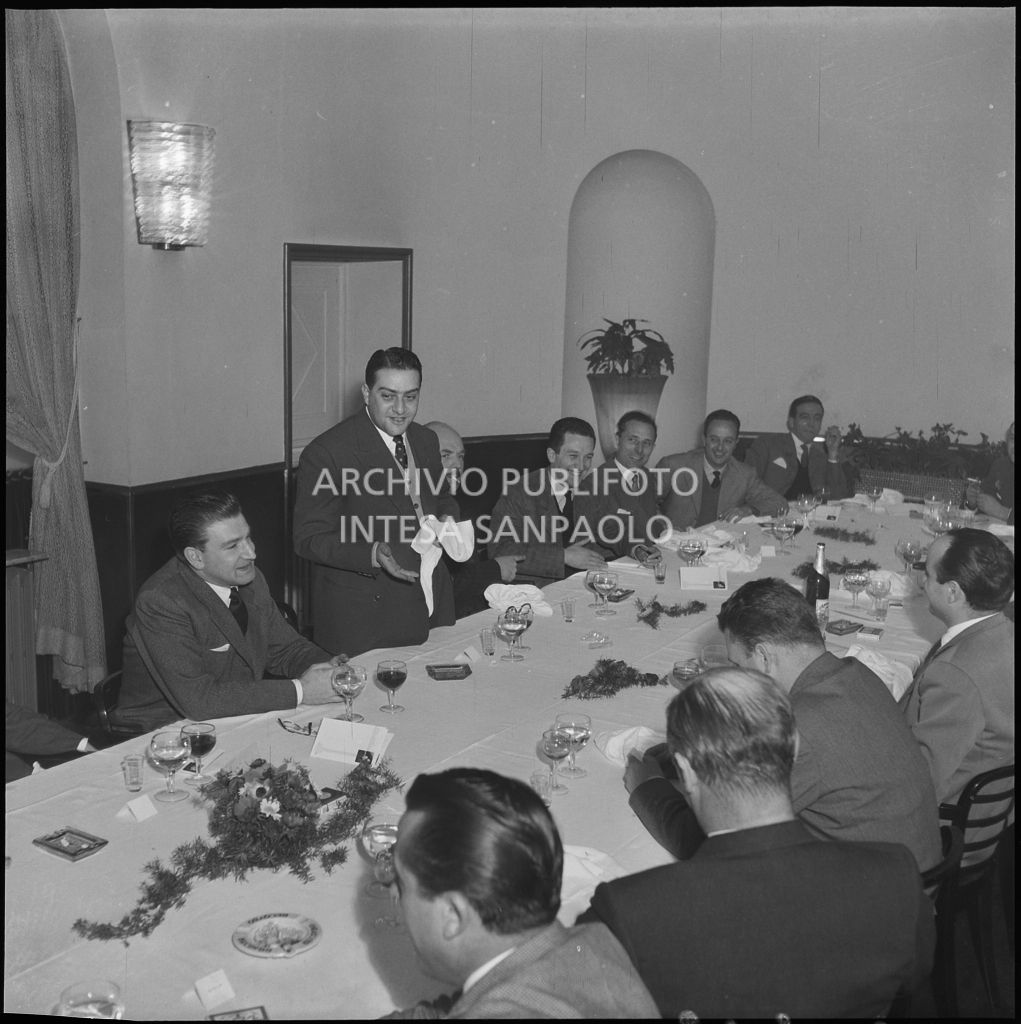 Un momento del banchetto organizzato dalla Atkinson al ristorante Giannino di Milano<br>240445