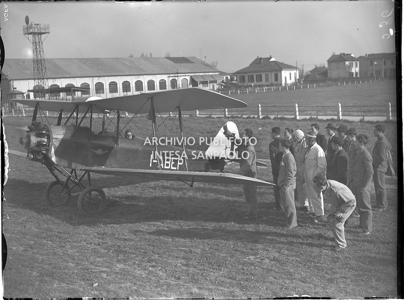 Aviazione. Scuola di pilotaggio: apparecchi da turismo