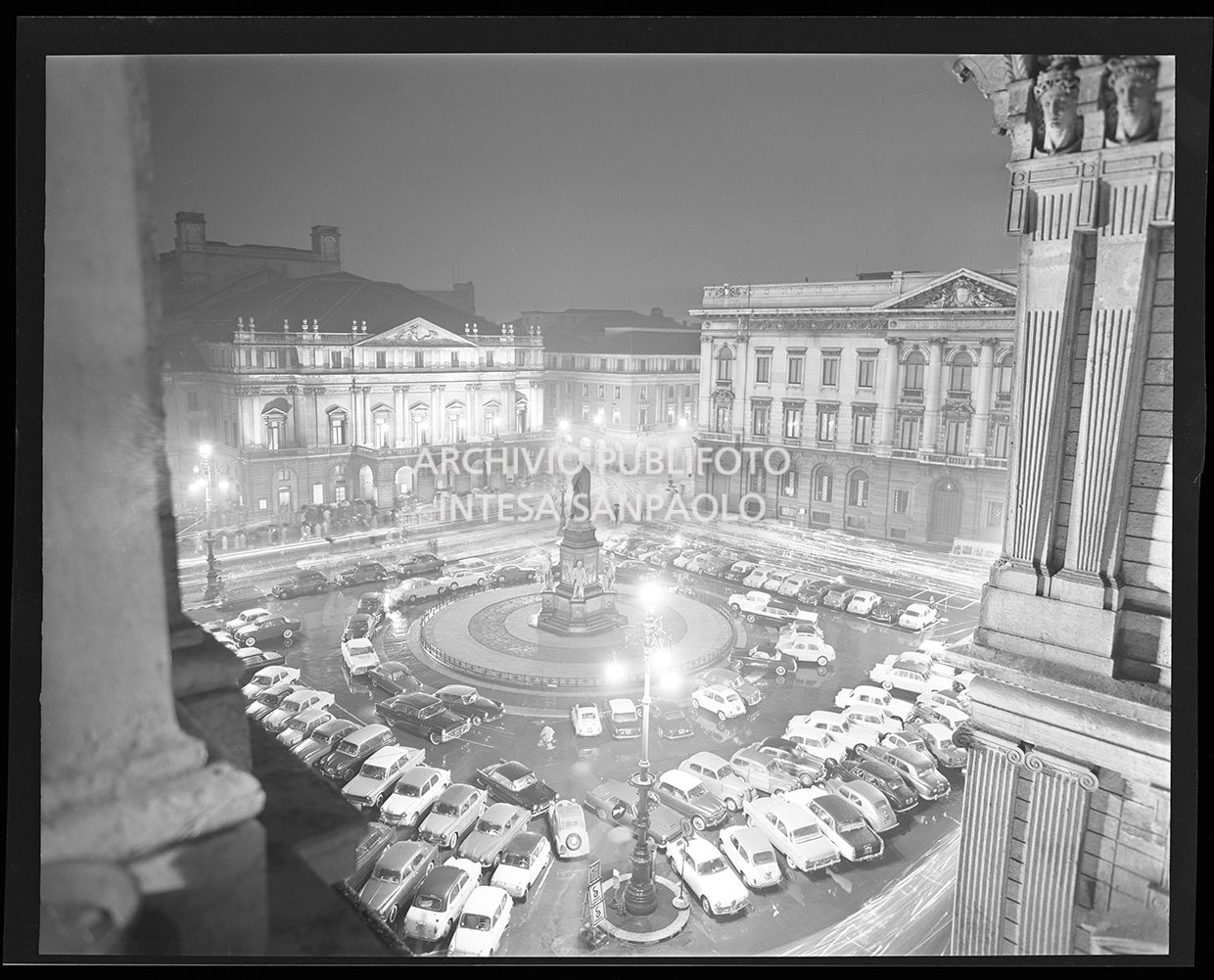 Inaugurazione della stagione lirica 1959-1960 del Teatro alla Scala con l'opera "Otello" di Giuseppe Verdi, diretta da Antonino Votto con la regia di Margherita Wallmann