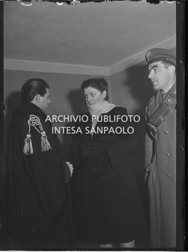 Caterina Fort al processo in Corte d'Assise a Milano, in compagnia dell'avvocato Rossi, suo difensore<br>64252