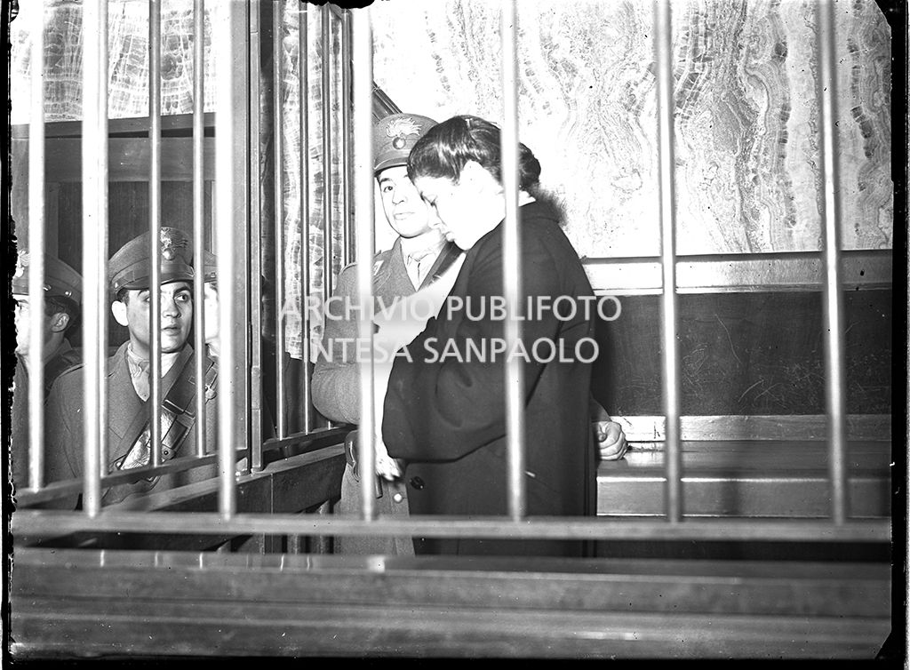 Caterina Fort nella gabbia degli imputati al processo in Corte d'Assise a Milano<br>64270