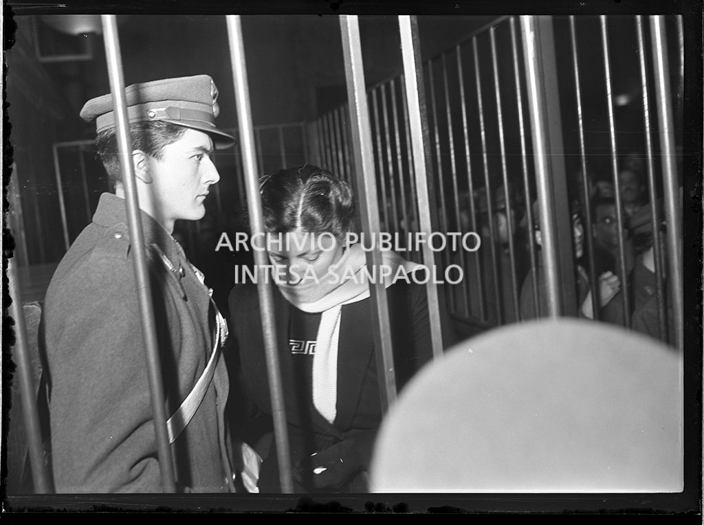 Caterina Fort nella gabbia degli imputati al processo in Corte d'Assise a Milano<br>64287