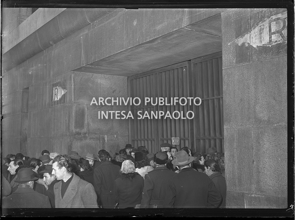 Folla all'esterno del Tribunale di Milano dove è in corso il processo a Caterina Fort in Corte d'Assise<br>64318