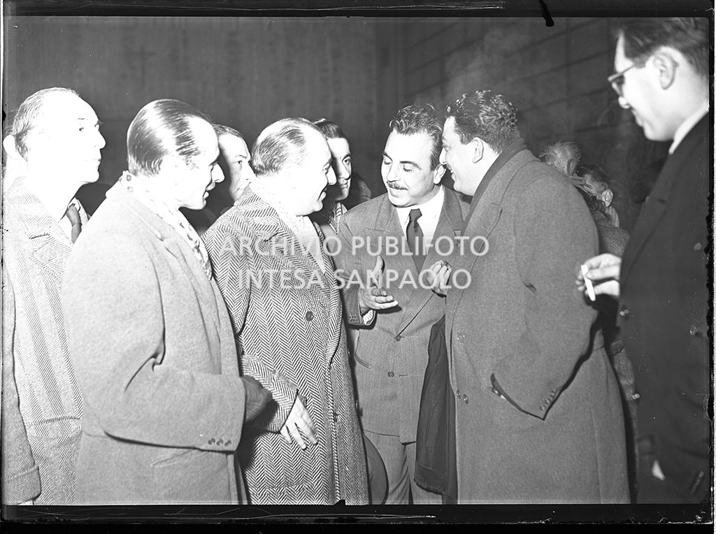 Antonio Marsico, uno degli avvocati difensori di Caterina Fort (al centro con la mano alzata) in aula al Tribunale di Milano durante il processo<br>64355
