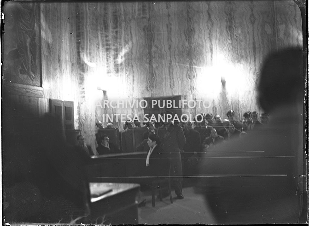 Caterina Fort interrogata dalla Corte d'Assise<br>64360