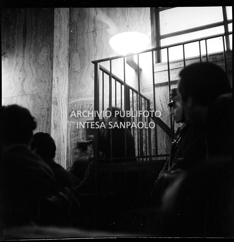 Caterina Fort nella gabbia degli imputati al processo in Corte d'Assise a Milano<br>64364