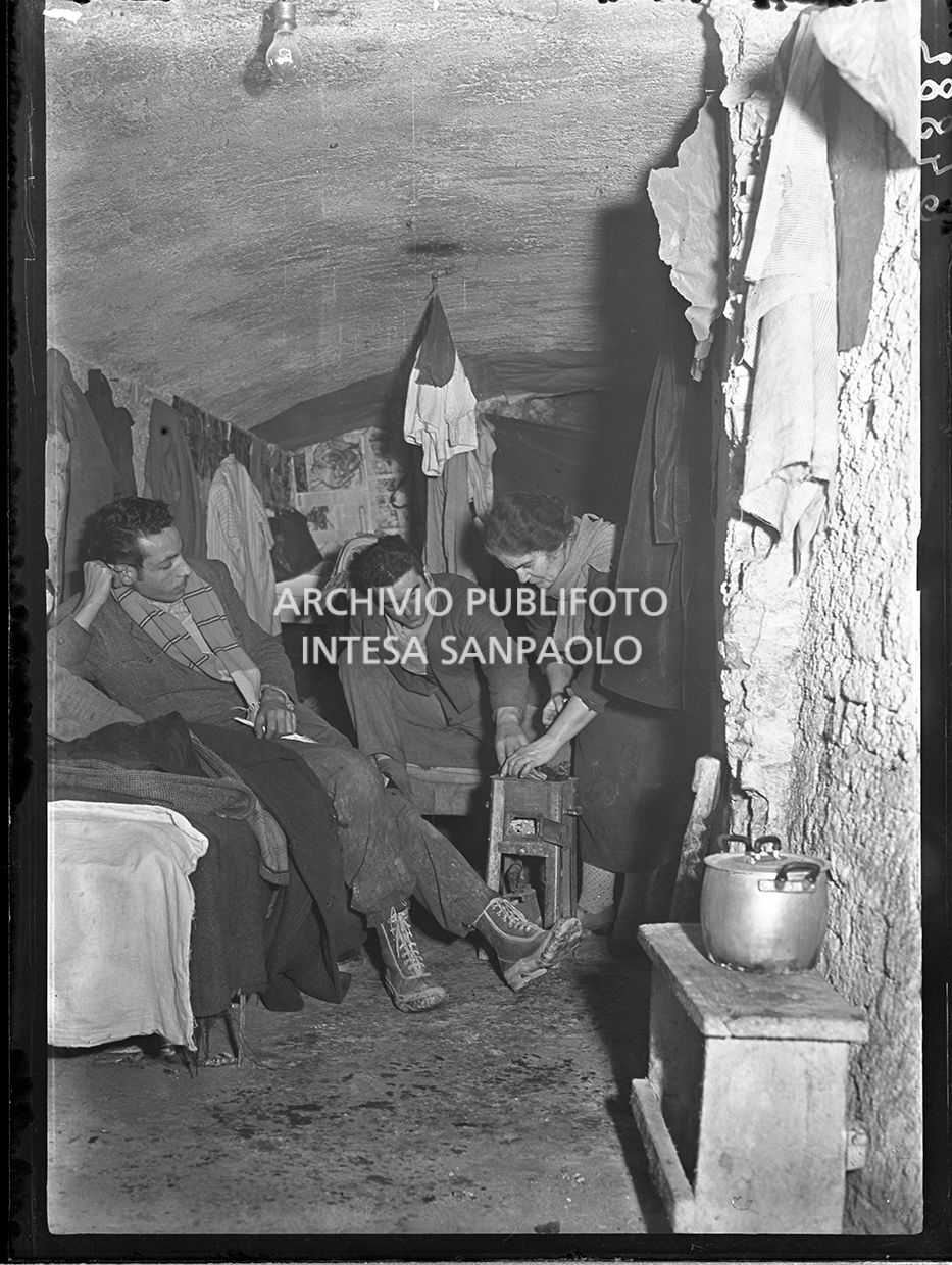 Barboni. Vita misera in via Quadrio