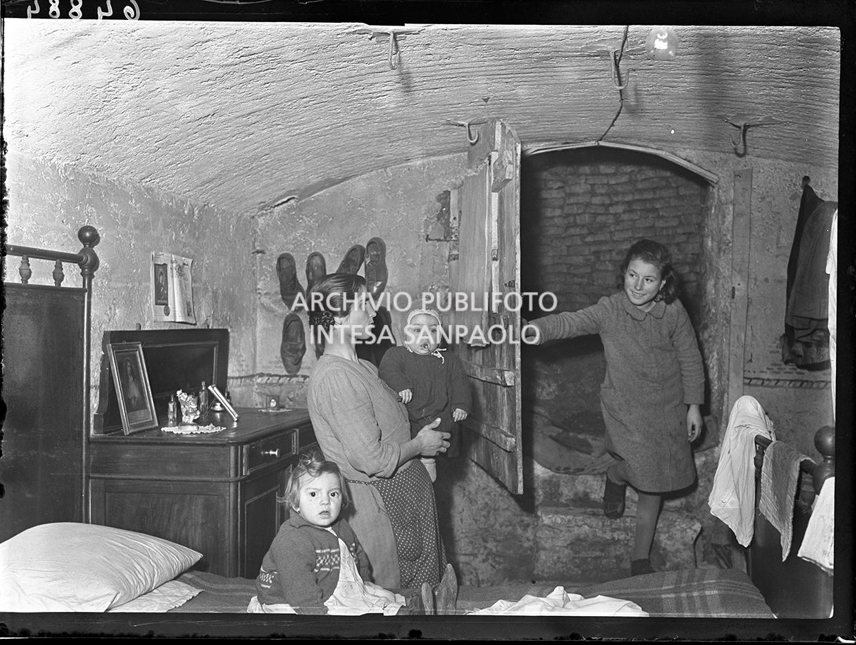 Barboni. Vita misera in via Quadrio