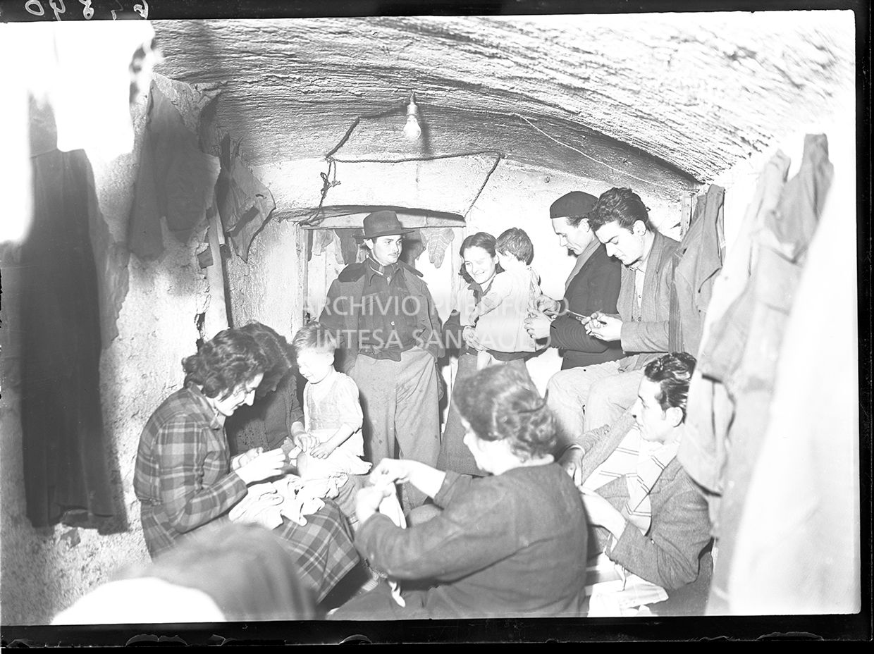 Barboni. Vita misera in via Quadrio