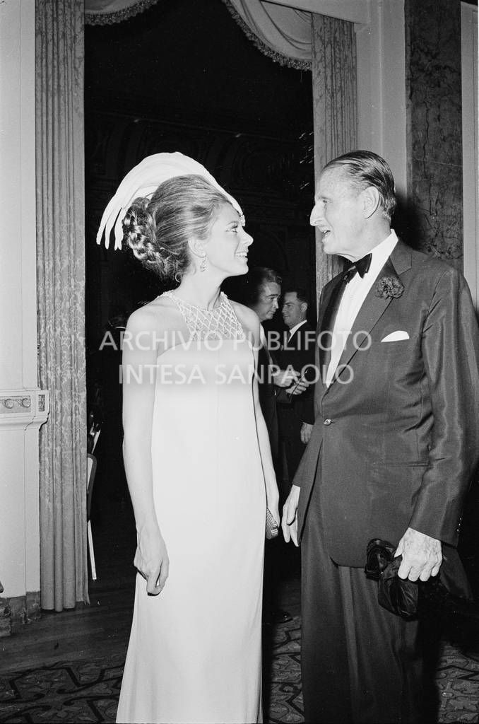 Luciana Pignatelli al "Black and White Ball" organizzato da Truman Capote<br>728135/167