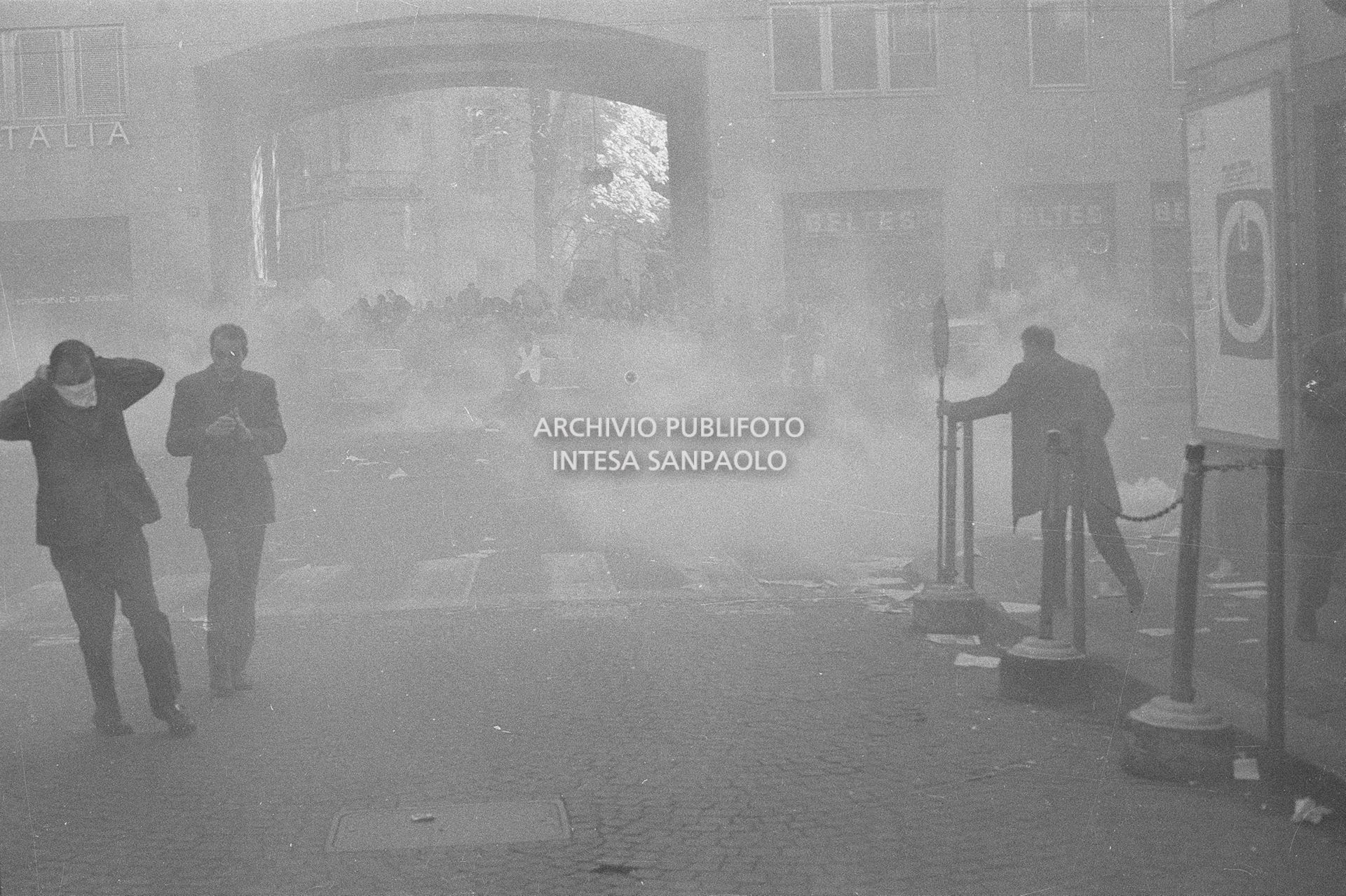 Sciopero generale per il caro casa. Morte di Antonio Annarumma